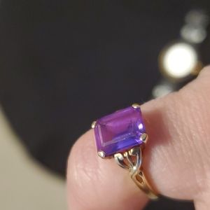 Vintage 10K Yellow Gold Amethyst Ring